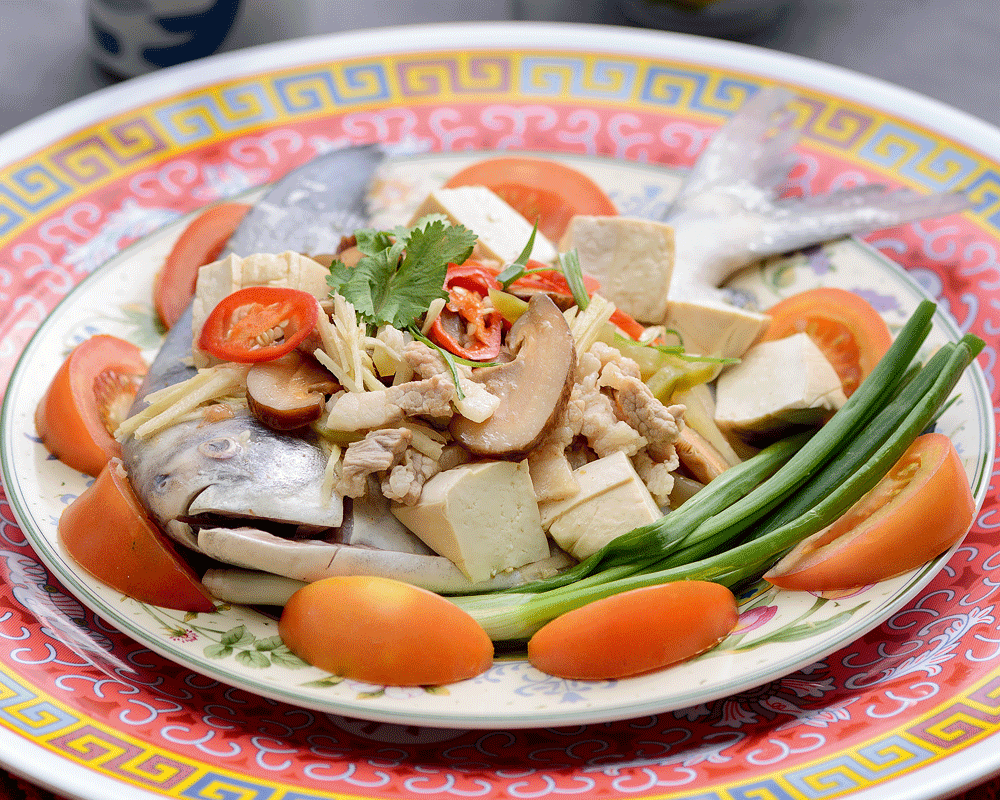 潮州蒸斗鲳 Steamed Chinese Pomfret - Fish Club